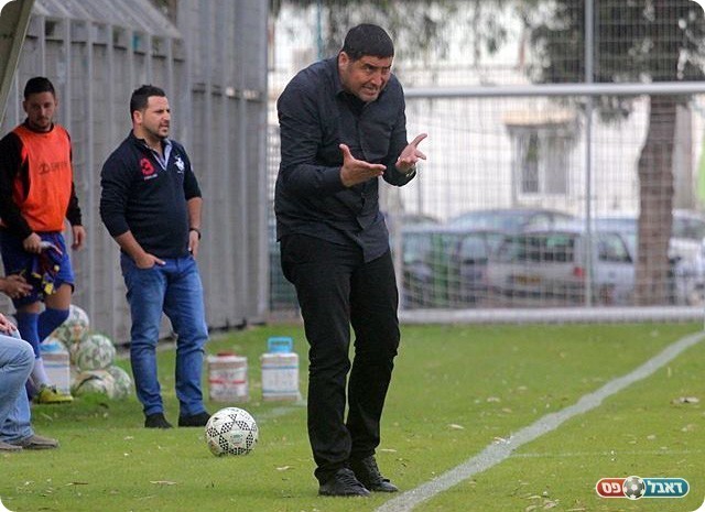 לא מוריד את הרגל מהדוושה. יובל נעים (לירן דורף)